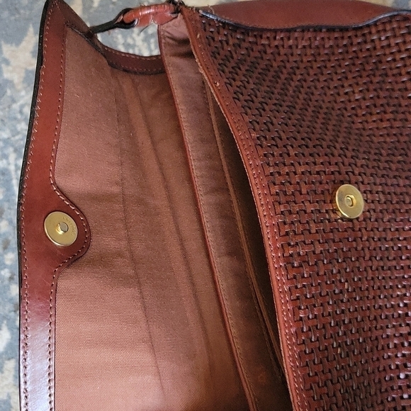 vintage Leather Crossbody Bag - Picture 3 of 9